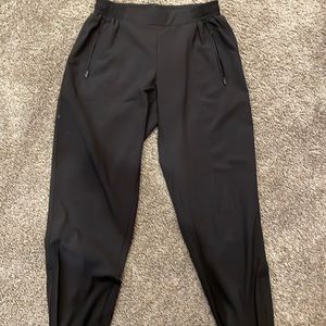 Women’s joggers